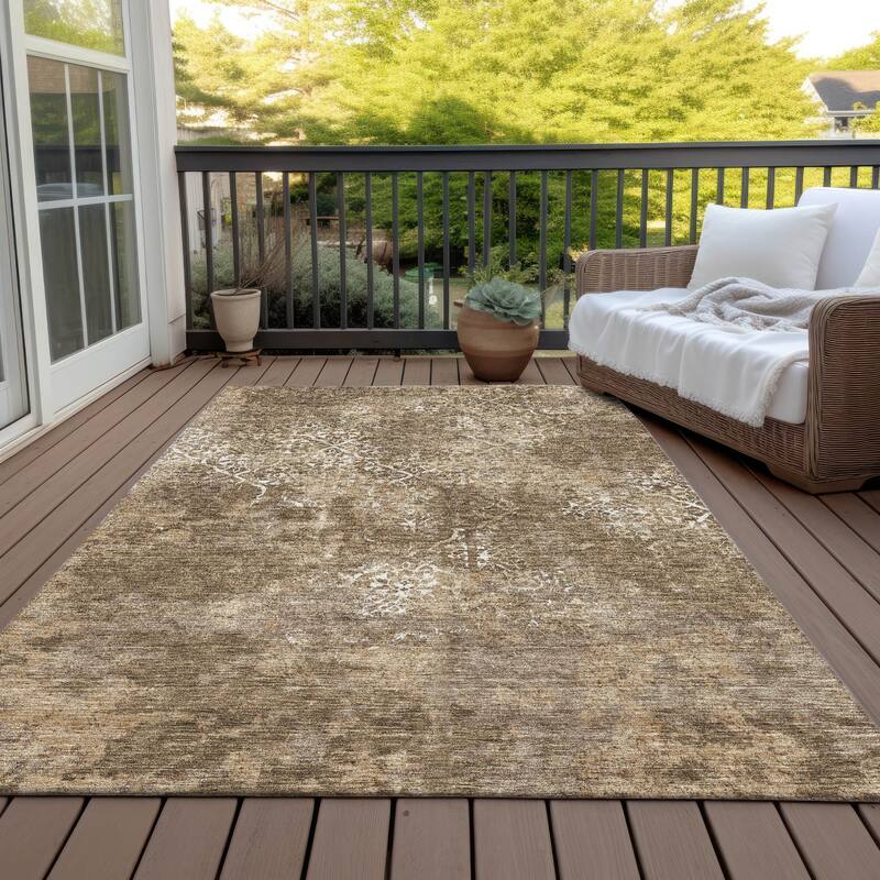 Machine Washable Indoor/ Outdoor Chantille Distressed Traditional Rug - Brown - 8' x 10'