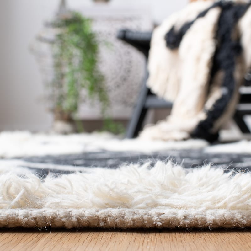 SAFAVIEH Handmade Natura Ellmarie Moroccan Wool Rug