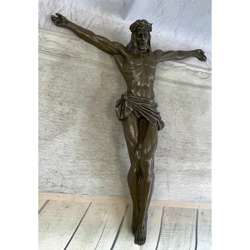 Jesus Christ On Cross Wall Hanging Crucifix Sculpture 18.5 Inches X 17.5 Inches