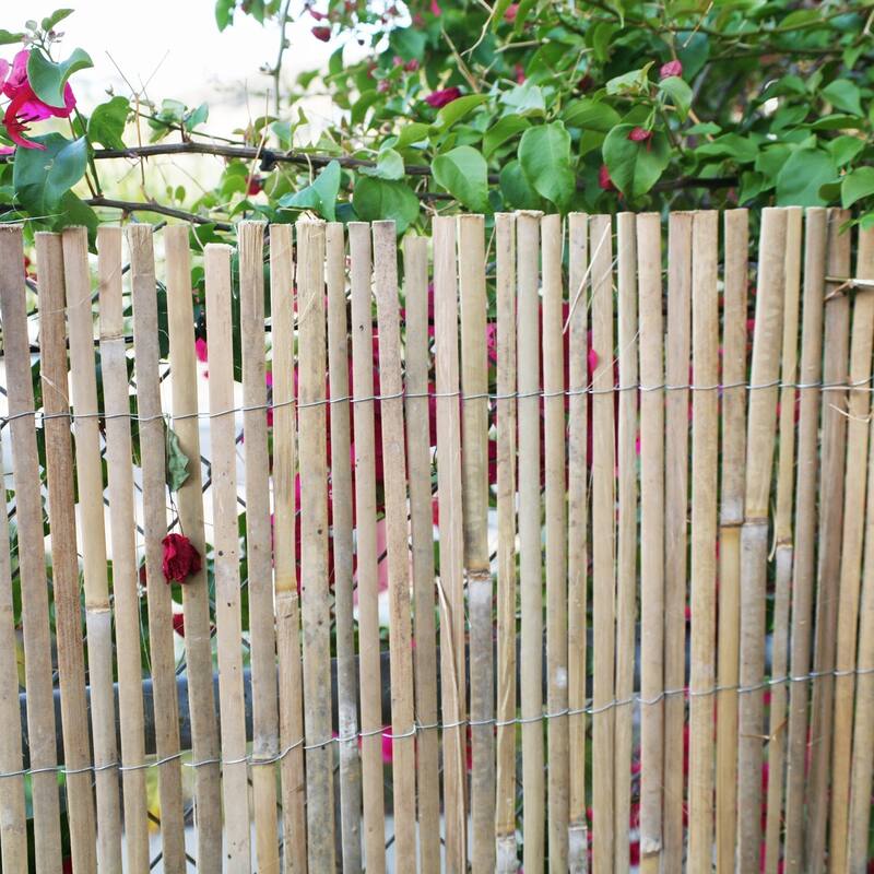 Split Bamboo Slat Screen Fencing Natural Finish Decorative Fence Roll
