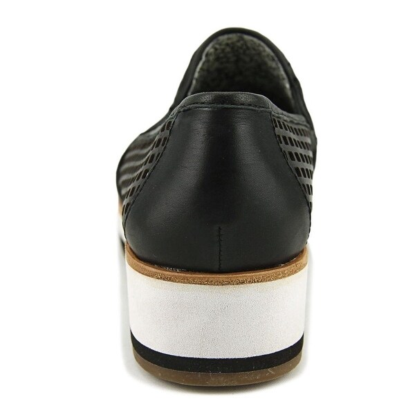 ellen degeneres shoes clarks