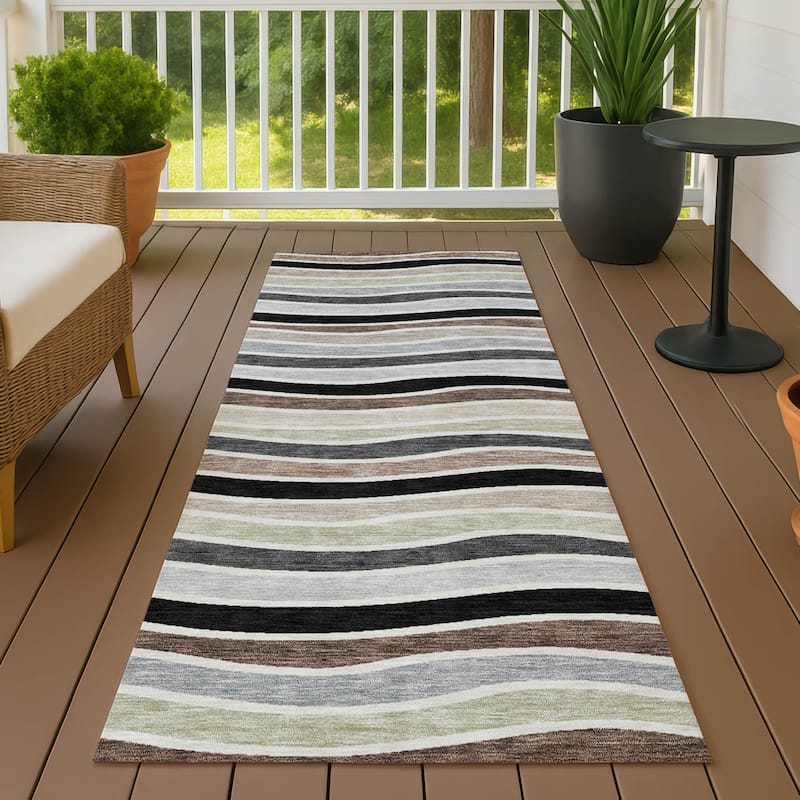 Machine Washable Indoor/ Outdoor Contemporary Stripe Chantille Rug - Black - 2'3" x 7'6"