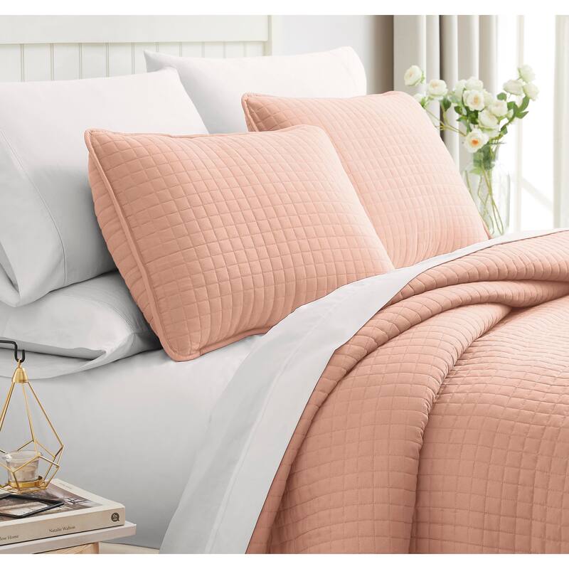 Oversized Solid 3-piece Quilt Set by Southshore Fine Linens