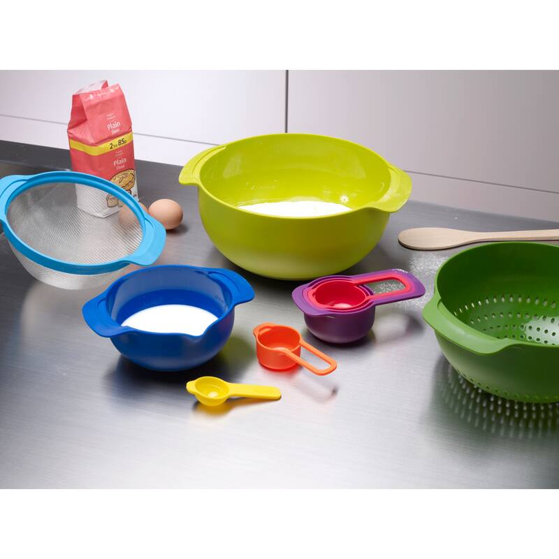 Joseph Joseph Nest 9-piece Food Preparation Set with Mixing Bowls and Measuring Cups