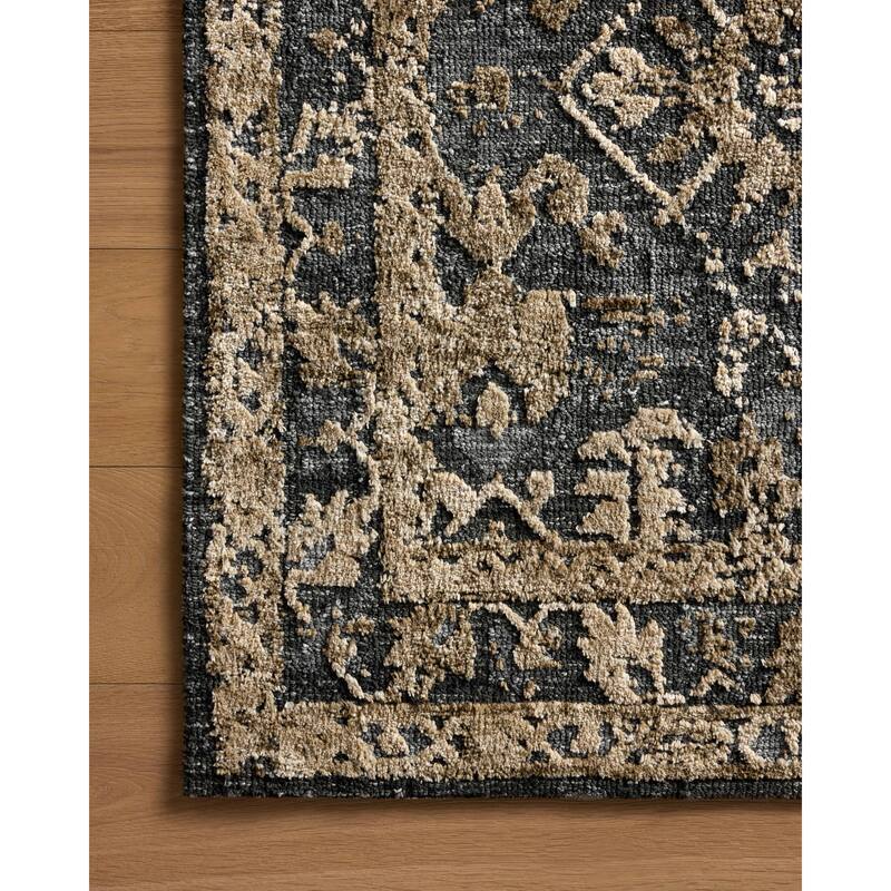 Alexander Home Paxen Traditional Area Rug