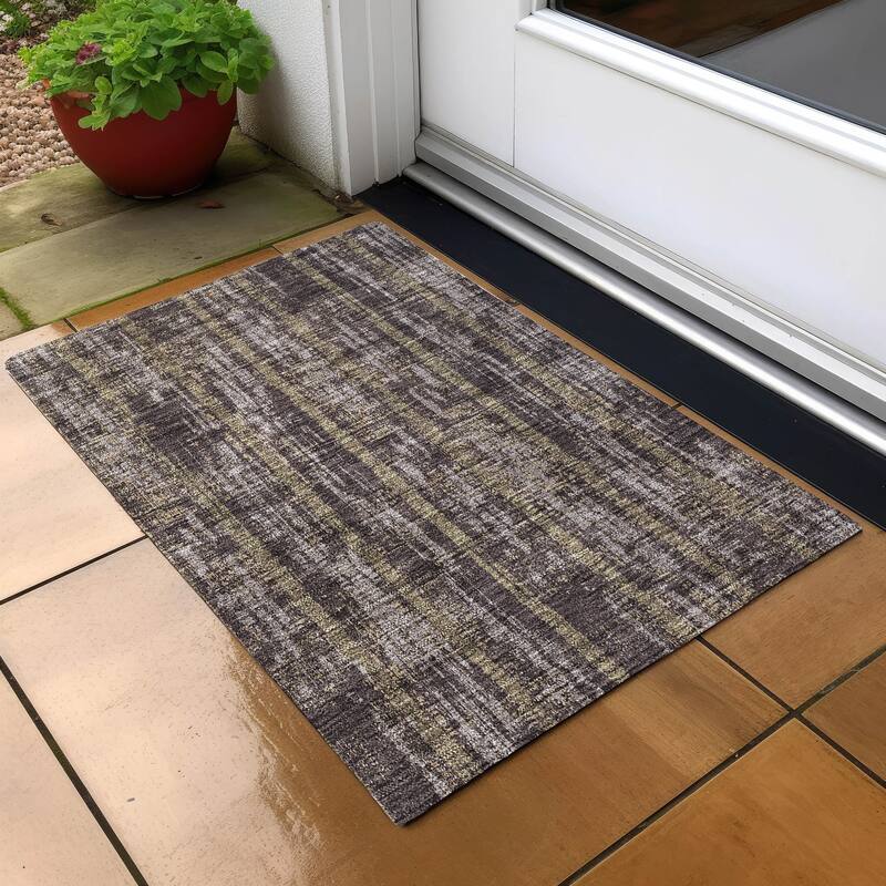 Machine Washable Indoor/ Outdoor Chantille Stripe Ombre Rug - Chocolate - 1'8" x 2'6"