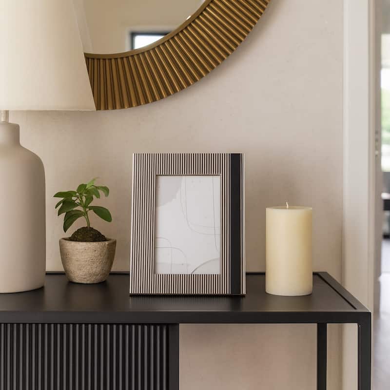 Resin Wood Lines Photo Frame - Black/White, 4x6 in.