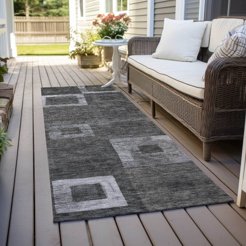 Machine Washable Indoor/ Outdoor Contemporary Blocks Chantille Rug