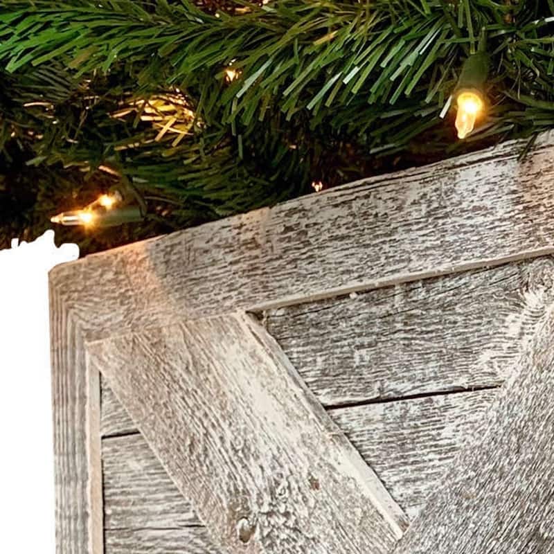 HomeRoots 23" Natural Weathered Gray Whitewash Christmas Tree Collar - 22.6' X '14.6' X '3.4