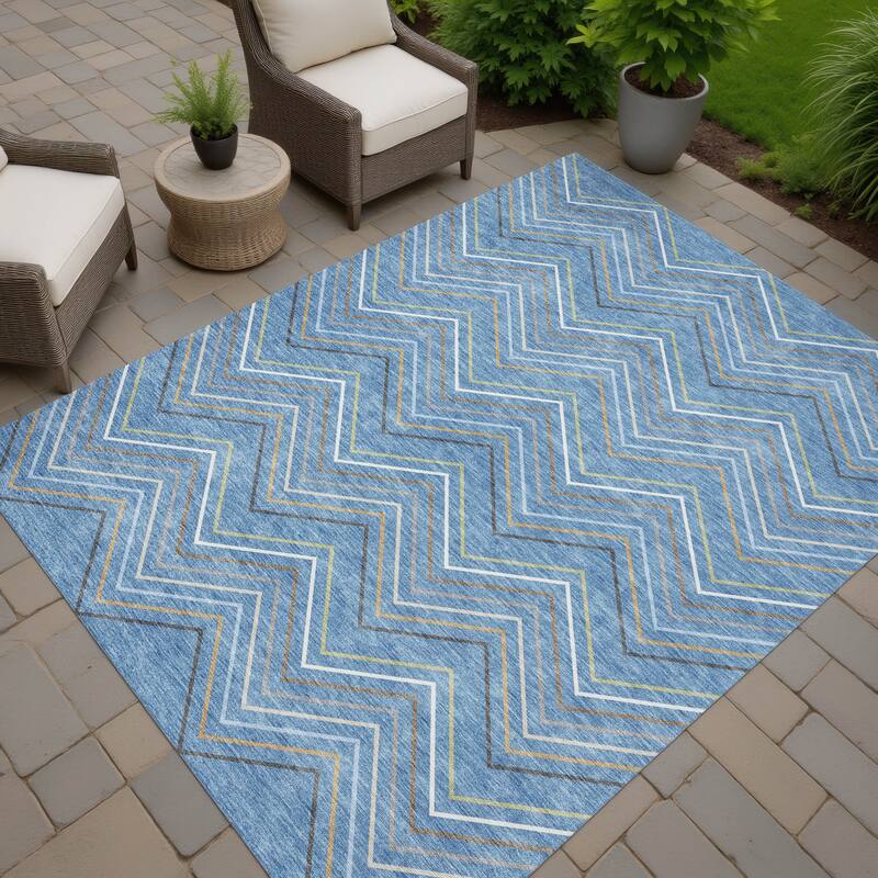 Machine Washable Indoor/ Outdoor Modern Chevron Chantille Rug