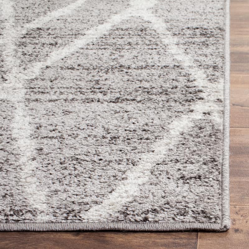 SAFAVIEH Adirondack Shukrie Trellis Rug