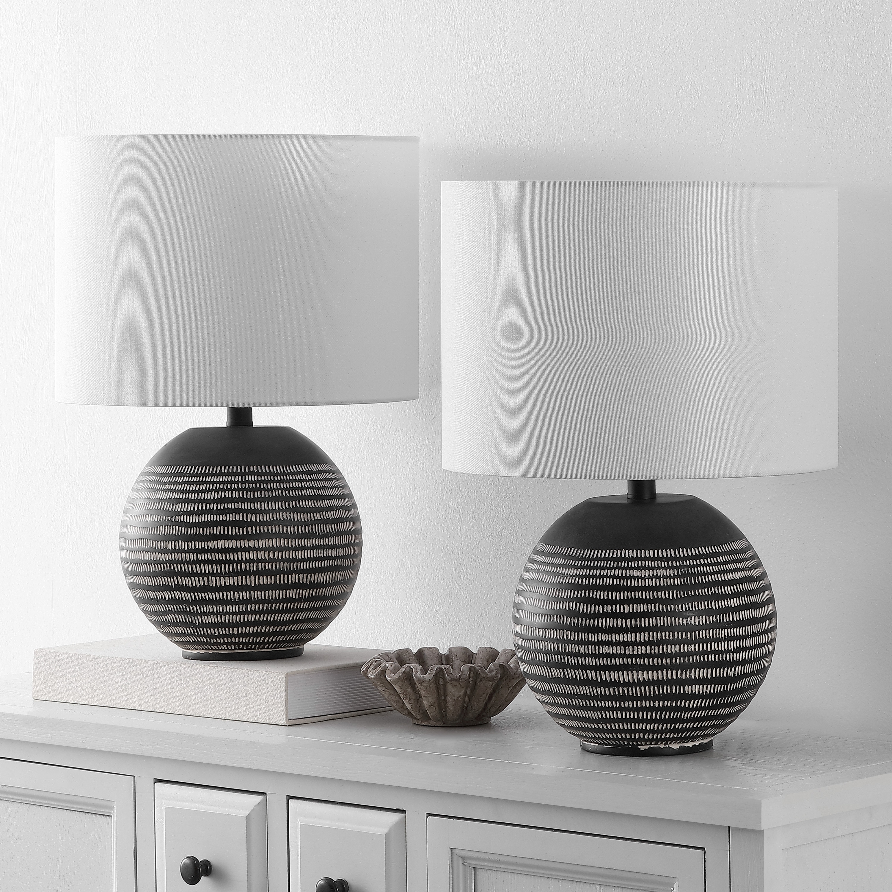 SAFAVIEH Lighting Soto 20-Inch Resin Table Lamp (Set of 2) - 14"W x 14"D x 20"H