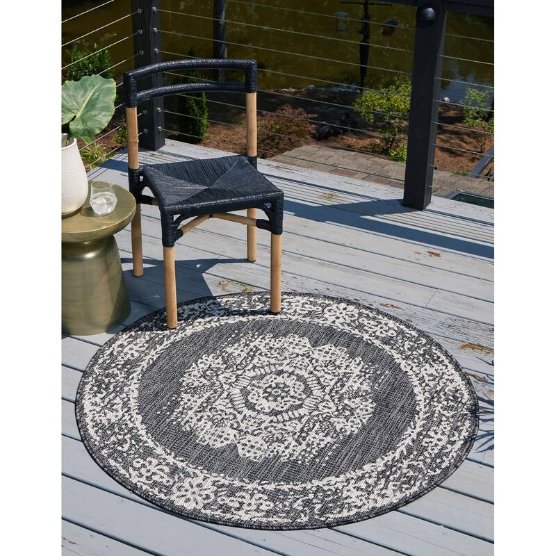 Outdoor Nirie Collection Area Rug