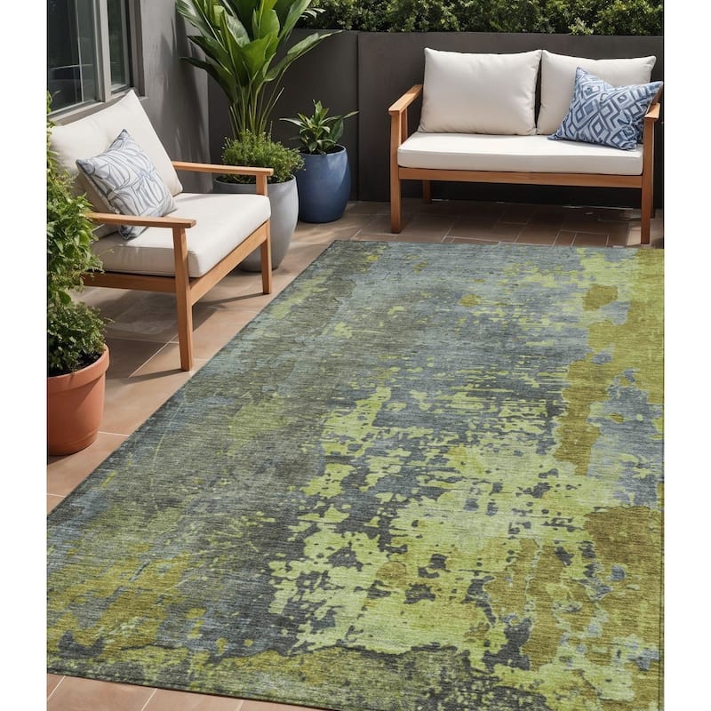 HomeRoots Abstract Transitional Rectangle Outdoor Rug - 5' X 8'