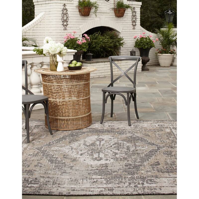 Outdoor Nirie Collection Area Rug