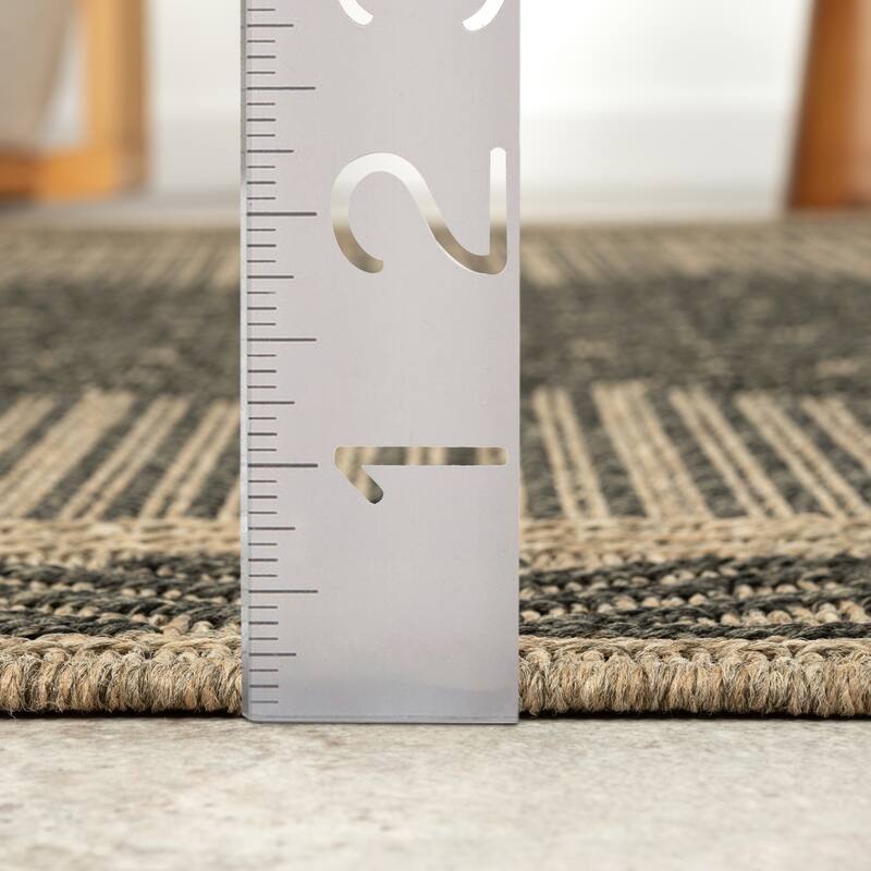 Abani Rugs Patio PAT140A Outdoor Grey Beige Geometric Tribal Area Rug