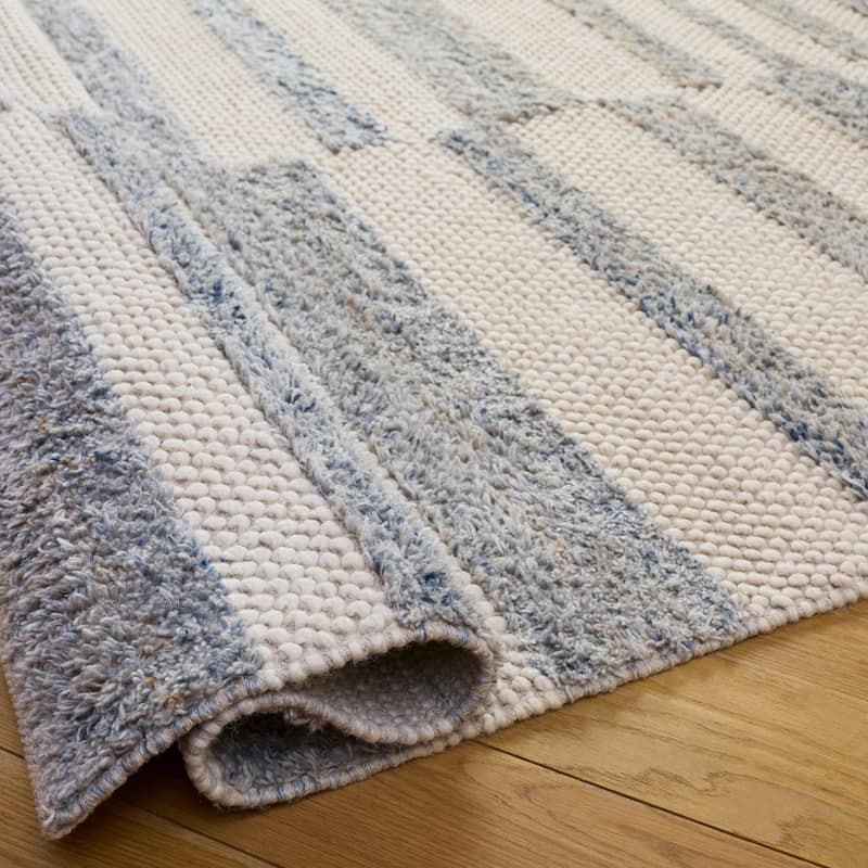 SAFAVIEH Handmade Natura Morane Wool Rug