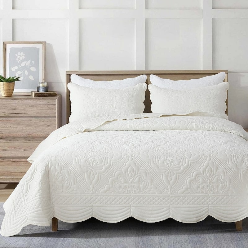 Wholinens Scalloped Edge Washed Microfiber Embroidered Damask Quilt Set 3 Pieces - Queen - Off White