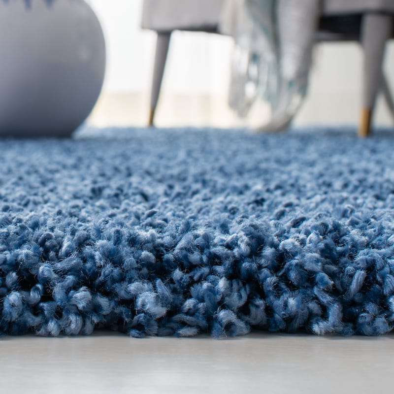 SAFAVIEH Evolution Shag Gwenaele Solid 1.8-inch Thick Rug