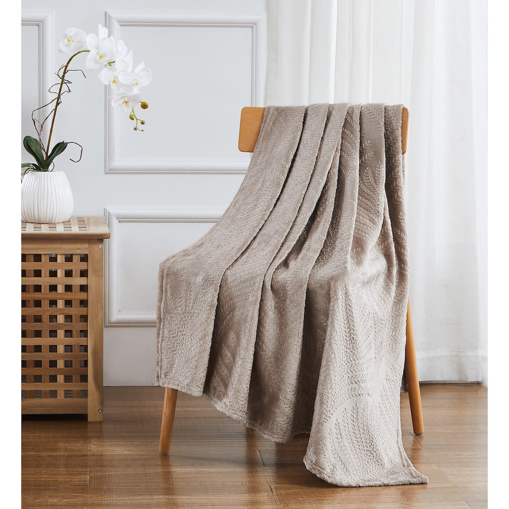 Fern Herringbone Jacquard Plush Flannel Throw 50"x70"