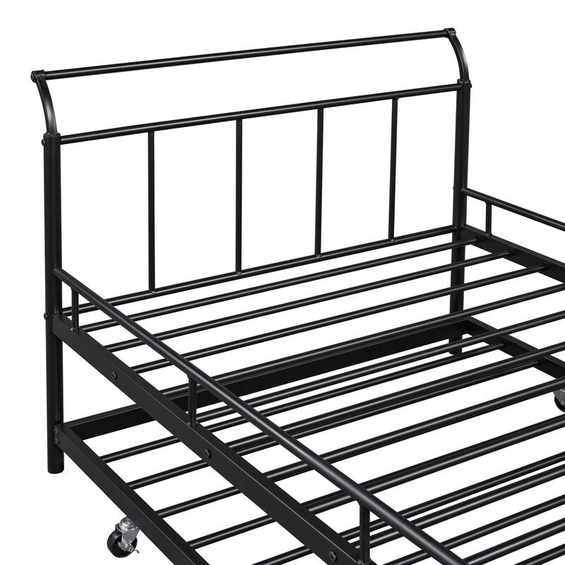 Metal Daybed with Curved Handle Design