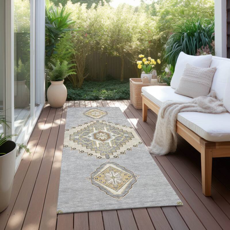 Machine Washable Indoor/ Outdoor Boho Traditional Chantille Rug - Gray - 2'3" x 7'6"