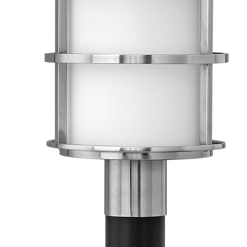 Hinkley Lighting Saturn 120v 1 Light 21.75" Tall Post Light with