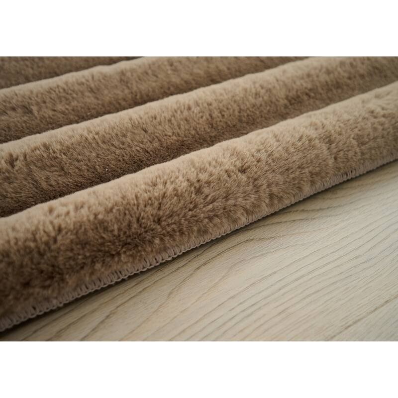 Madrid Collection Ultra Soft Ribbed Faux Fur Area Rug