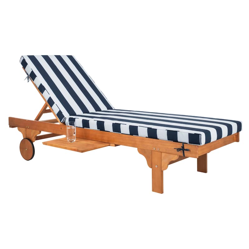 SAFAVIEH Outdoor Aubrie Adjustable Chaise Lounge Chair with Wheel.