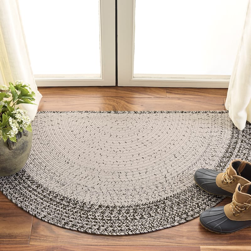 SAFAVIEH Handmade Braided Eiry Washable Indoor/Outdoor Rug - Weather Resistant & Easy Cleaning