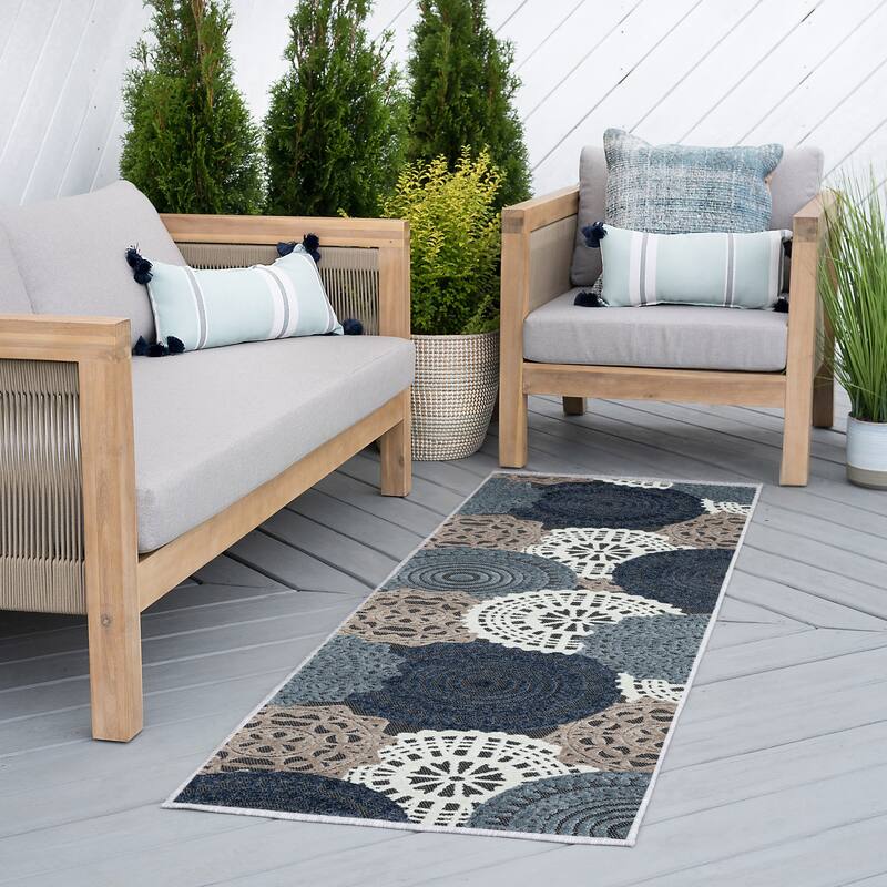 Cruise Bohemian & Eclectic Geometric Indoor/Outdoor Area Rug
