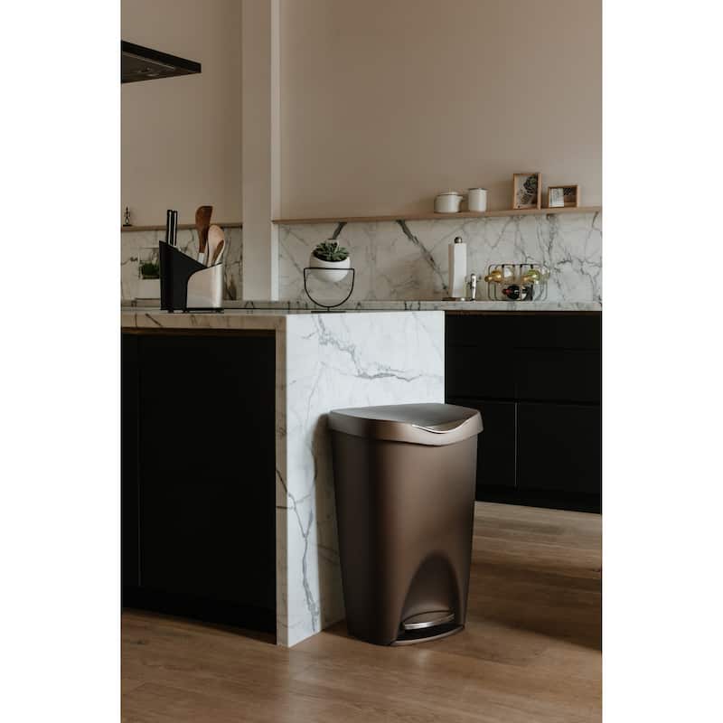 Umbra BRIM Step Trash Can