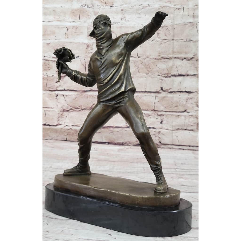 Banksy England Street Art Bronze Flower Thrower Bomber Statue Sculpture Figurine
