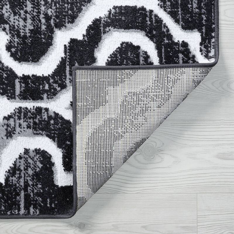 Wyman Farmhouse Geometric Indoor Area Rug
