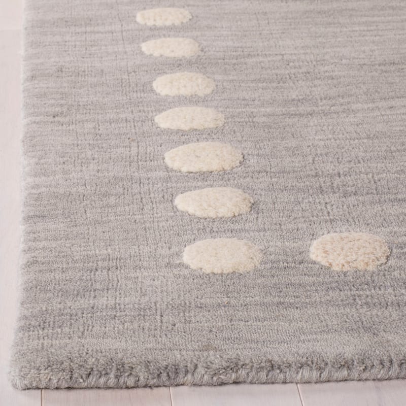 SAFAVIEH Handmade Kids Armanda Wool Rug