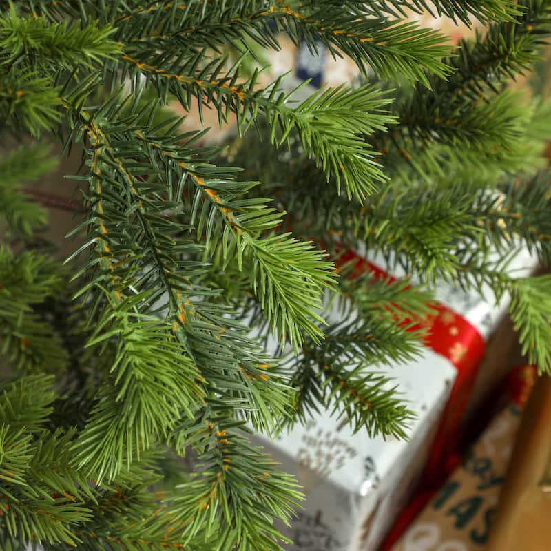 HOMCOM 7ft Artificial Prelit Christmas Tree, Sparse Realistic Cedar Tree with Dual Color LED Lights and 2931 Tips and Remote