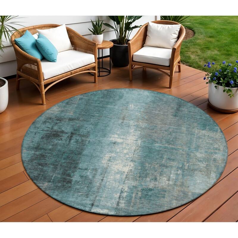 HomeRoots Abstract Transitional Rectangle Outdoor Rug - 8' Round