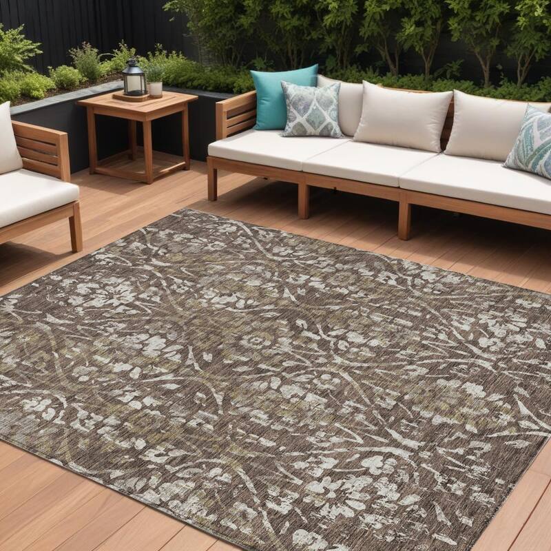 HomeRoots Floral Transitional Rectangle Outdoor Rug - 8' X 10'