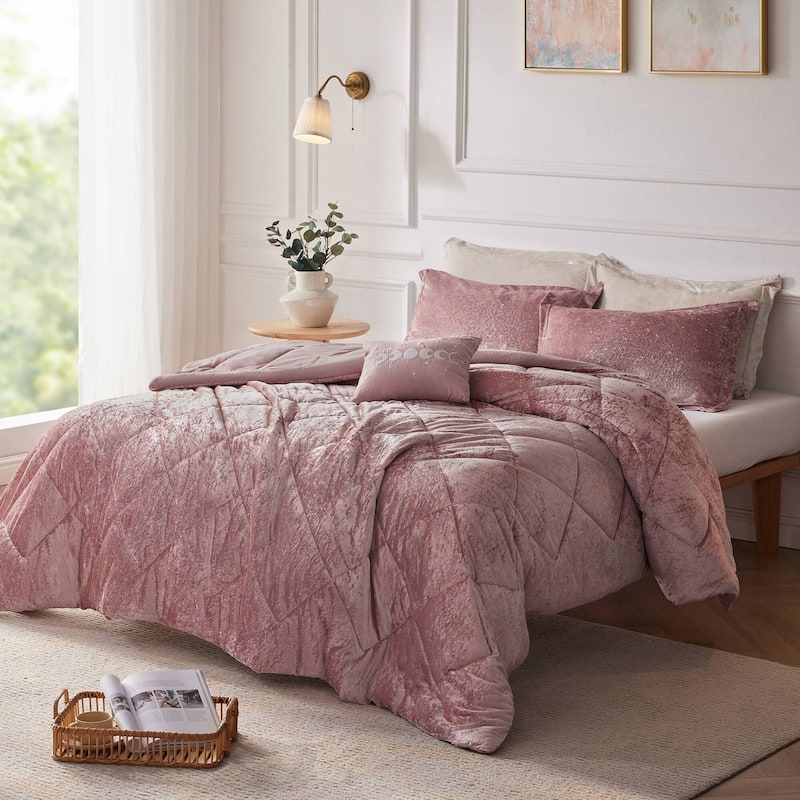 Intelligent Design Isabel Velvet Duvet Cover Set (Insert Excluded)