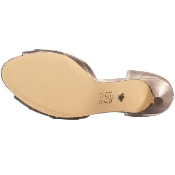 nina charisa pumps