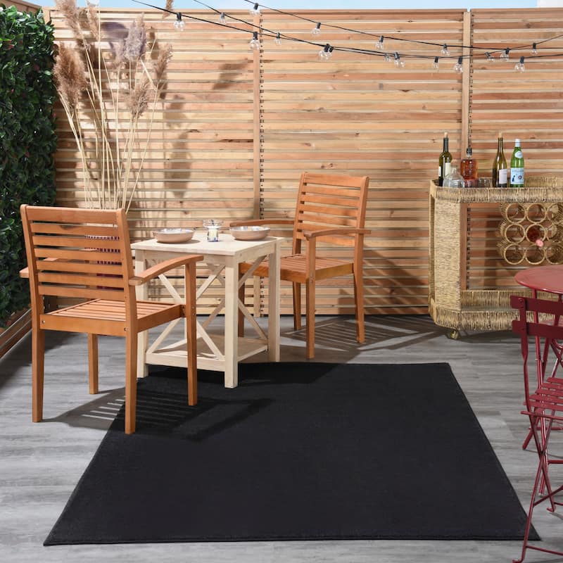 Nourison Essentials Solid Contemporary Indoor/Outdoor Area Rug - 6' x 9' - Black