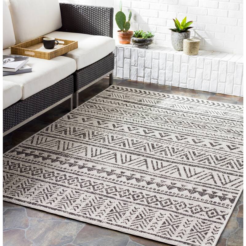 Artistic Weavers Powlett Vintage Southwestern Indoor/ Outdoor Area Rug