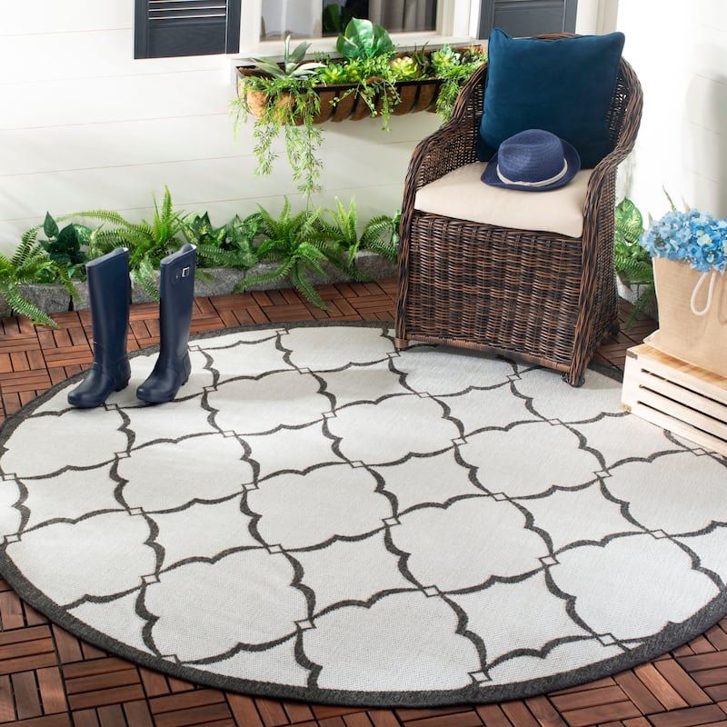 SAFAVIEH Beach House Caetana Indoor /Outdoor Waterproof Patio Backyard Rug - 6'7" Round - Light Grey/Charcoal
