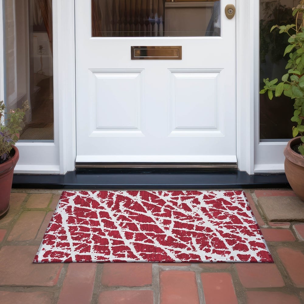 Machine Washable Indoor/ Outdoor Transitional Red Crackle Chantille Rug