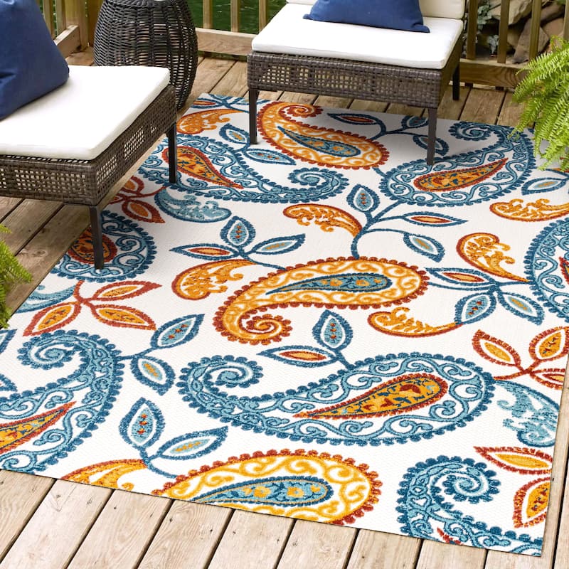JONATHAN Y Gordes Paisley High-Low Indoor/Outdoor Area Rug