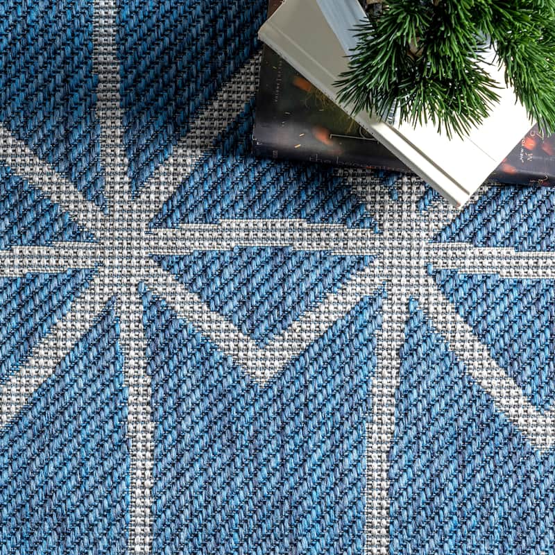 Nuloom Saunders Geometric Indoor/Outdoor Area Rug