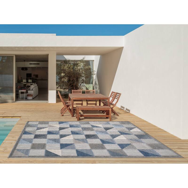 Domani Napa Geometric Ombre Indoor/ Outdoor Rug