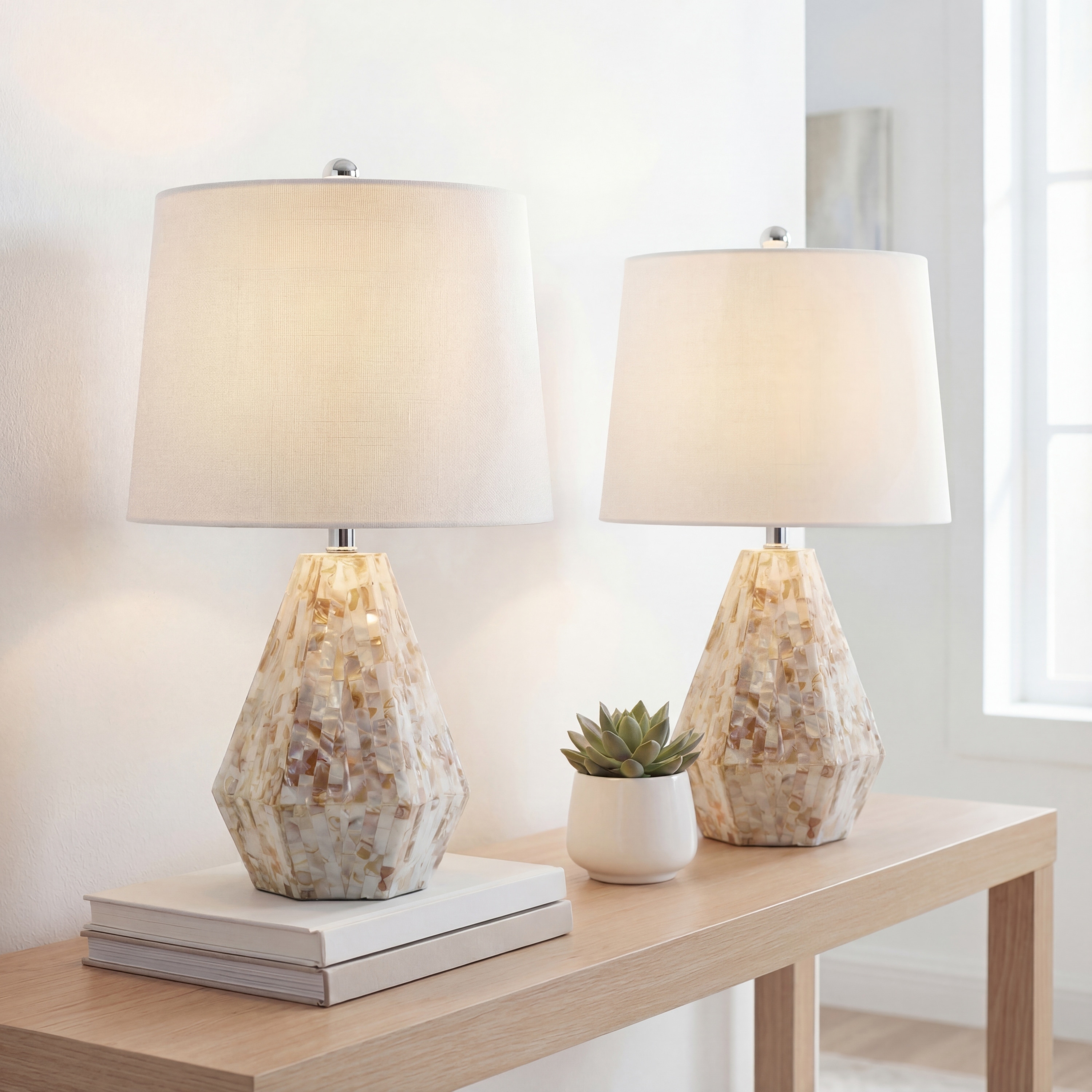 JONATHAN Y Jocelyn 21" Seashell LED Table Lamp, Natural Ivory (Set of 2)
