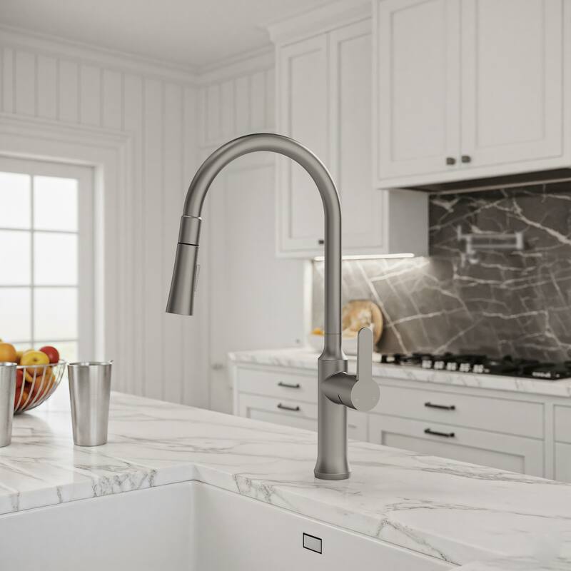 Single Handle Pull Down Kitchen Faucet with Sprayer Brass Swivels 360° Kitchen Faucet