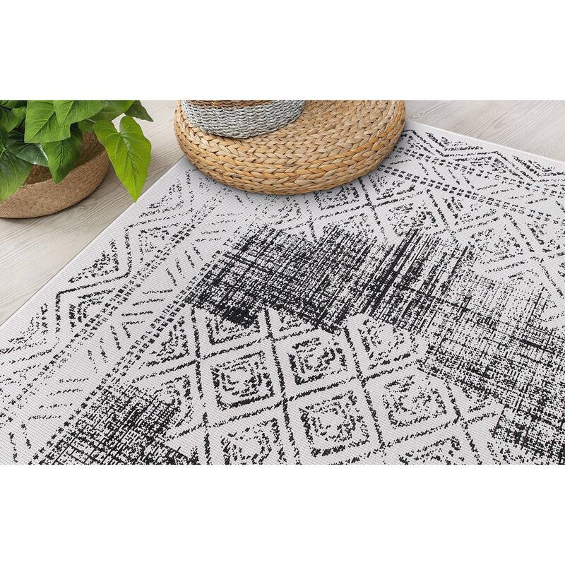World Rug Gallery Transitional Bohemian Indoor/Outdoor Area Rug